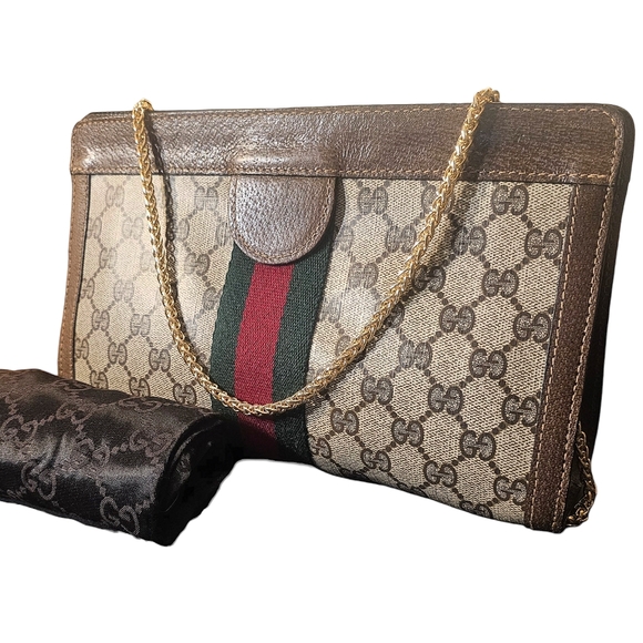 Gucci Handbags - GUCCI CLUTCH BAG
